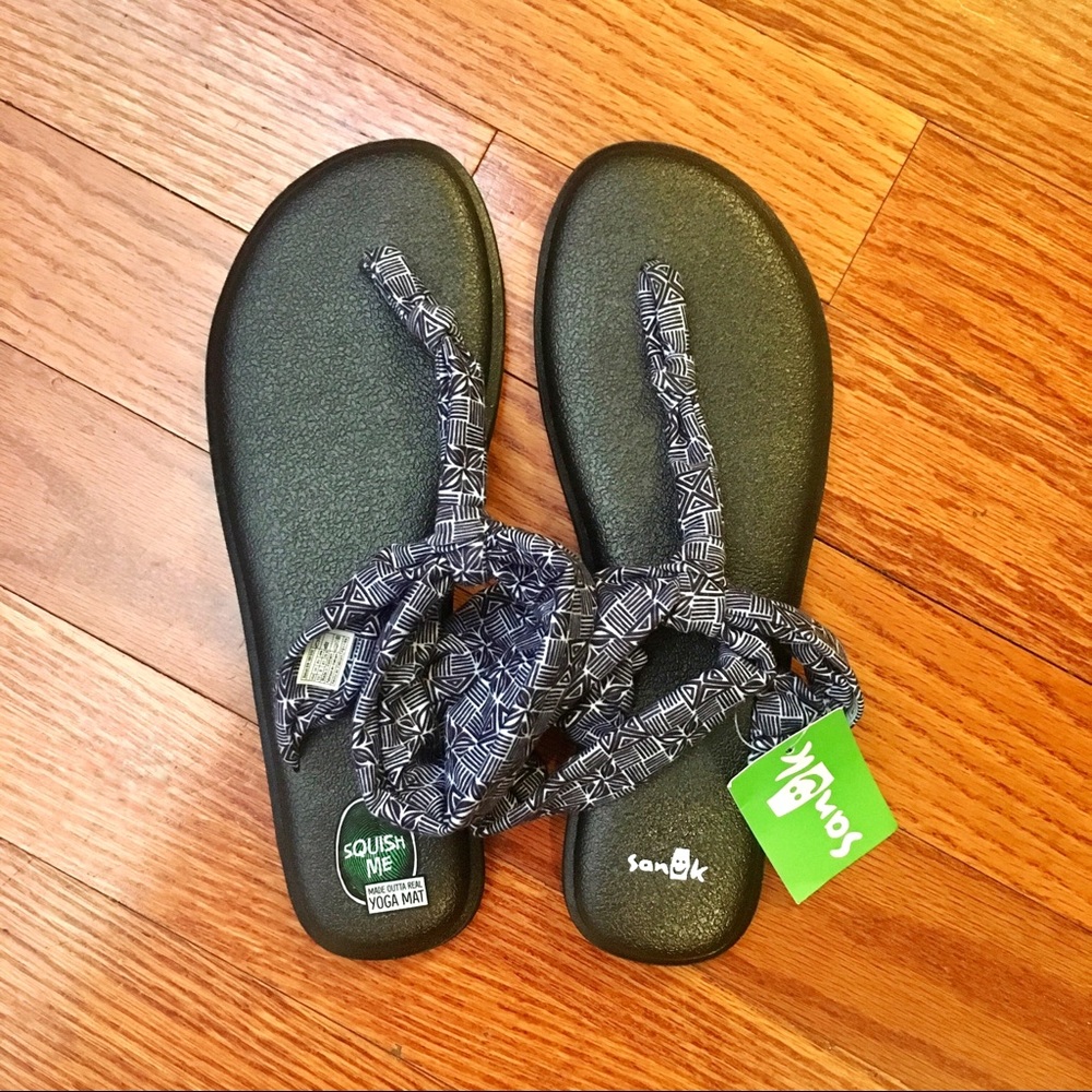 Sanuk yoga mat sling Ella Black & White print t-strap thong flat  sandals - Picture 7 of 8